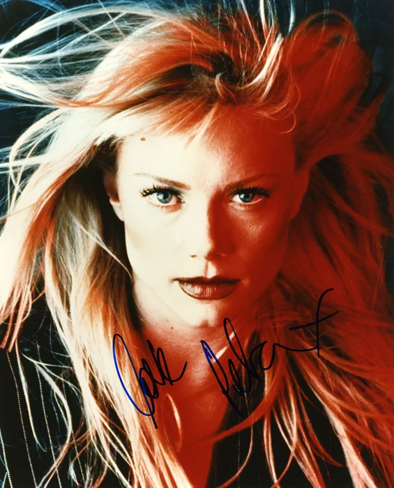 Peta Wilson autograph