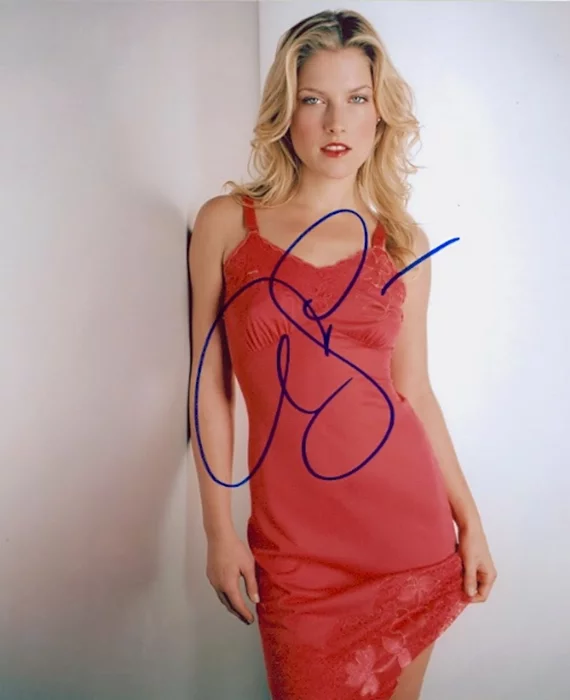 Ali Larter autograph