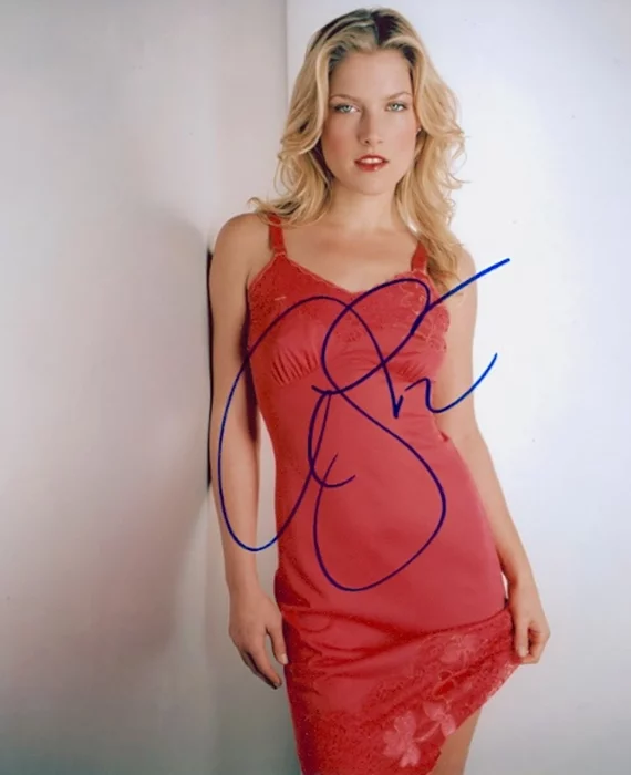 Ali Larter autograph