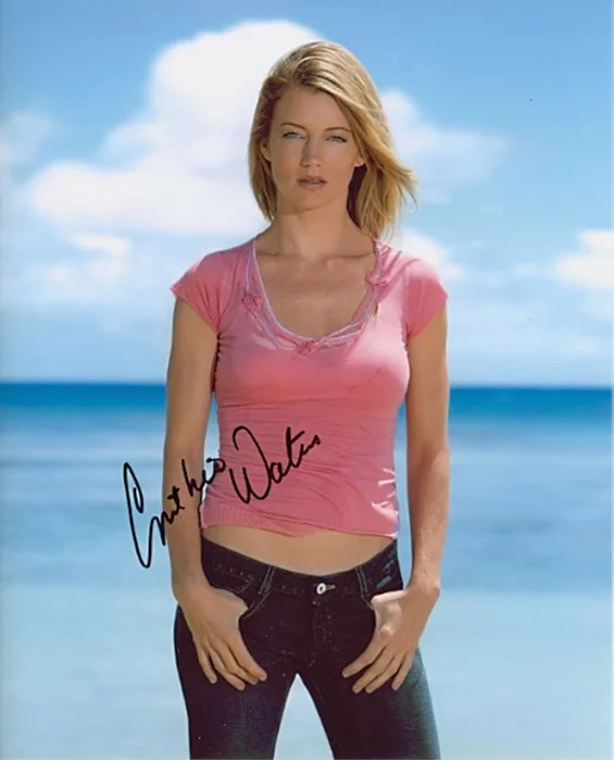 Cynthia Watros autograph