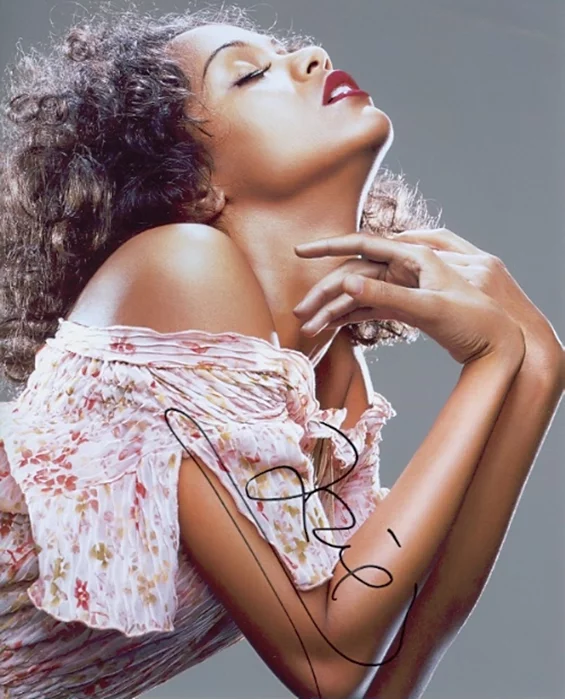 Zoe Saldana autograph