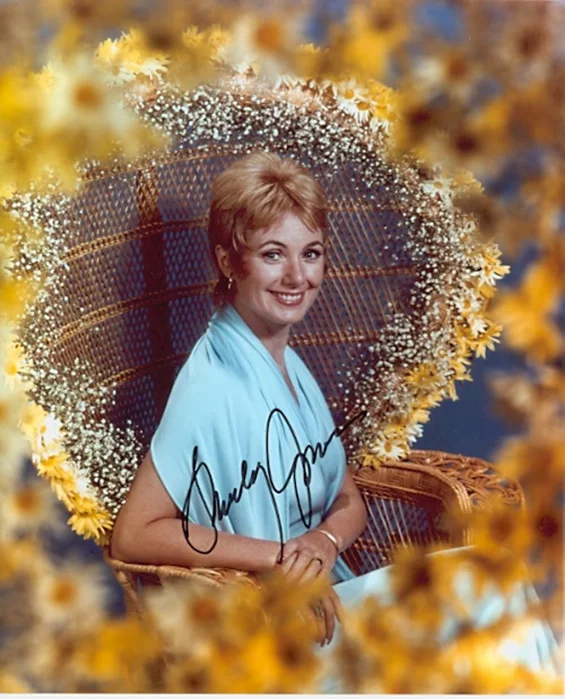 Shirley Jones autograph