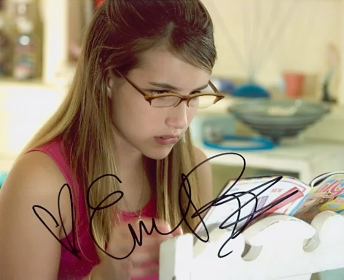 Emma Roberts autograph