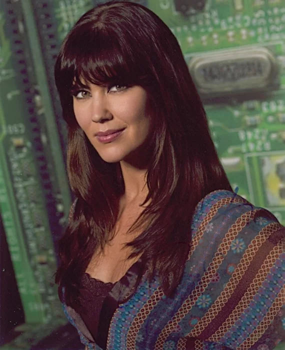 Sarah Lancaster autograph