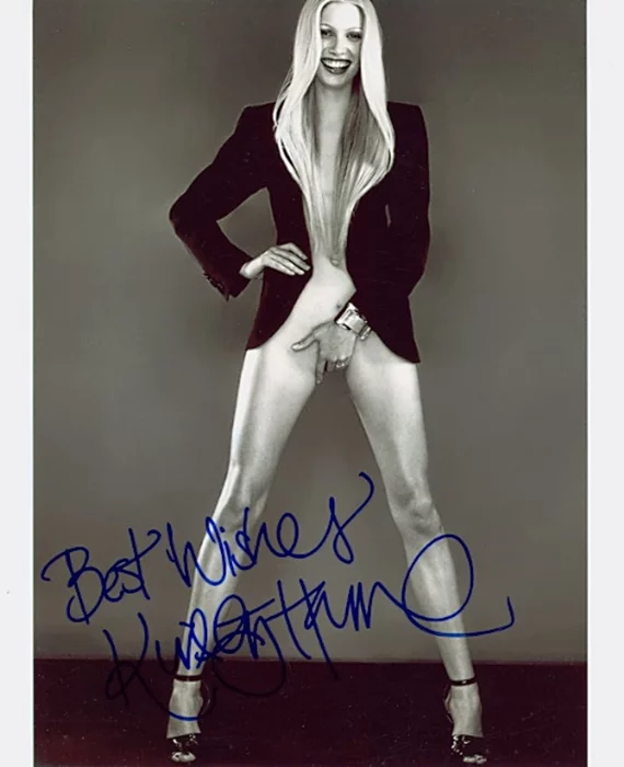 Kirsty Hume autograph