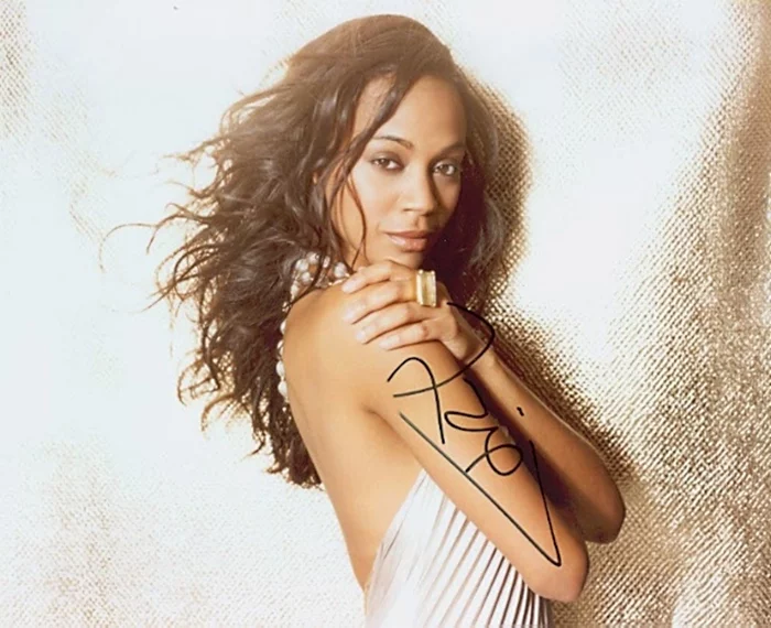 Zoe Saldana autograph