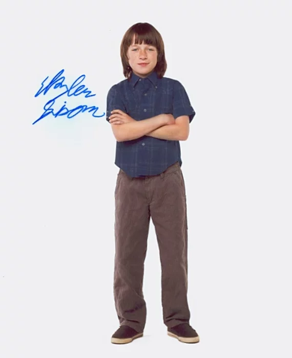 Skyler Gisondo autograph