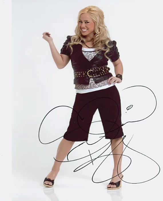 Sabrina Bryan autograph