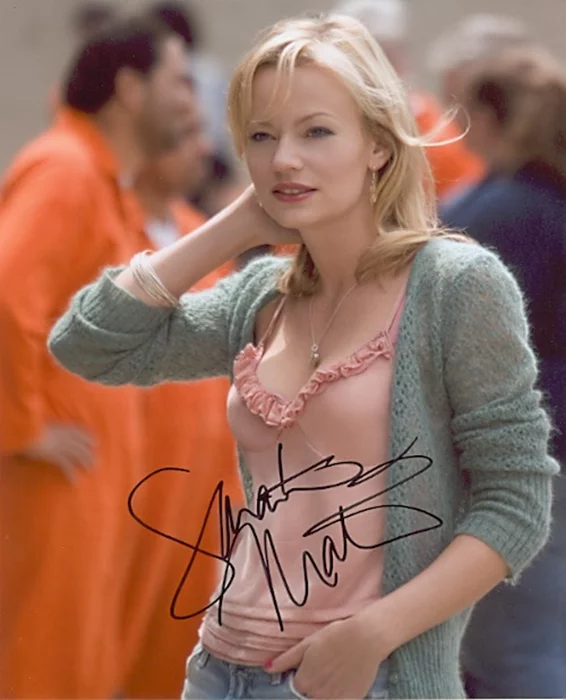 Samantha Mathis autograph