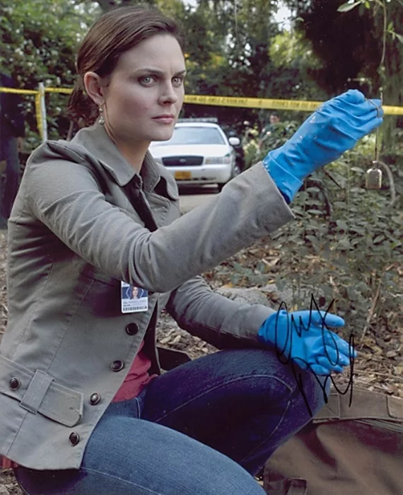 Emily Deschanel autograph