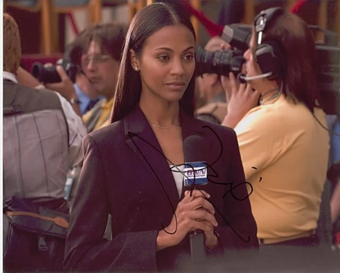 Zoe Saldana autograph