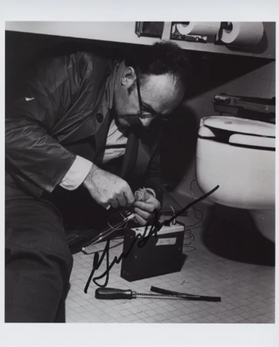 Gene Hackman autograph