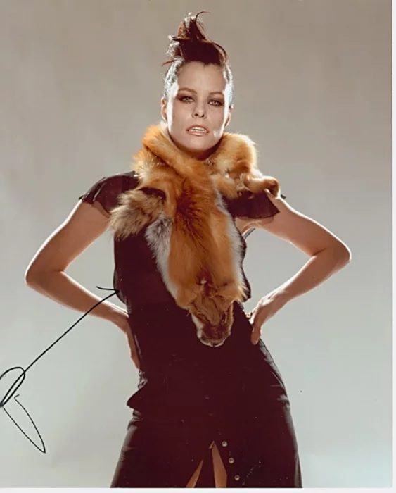 Parker Posey autograph