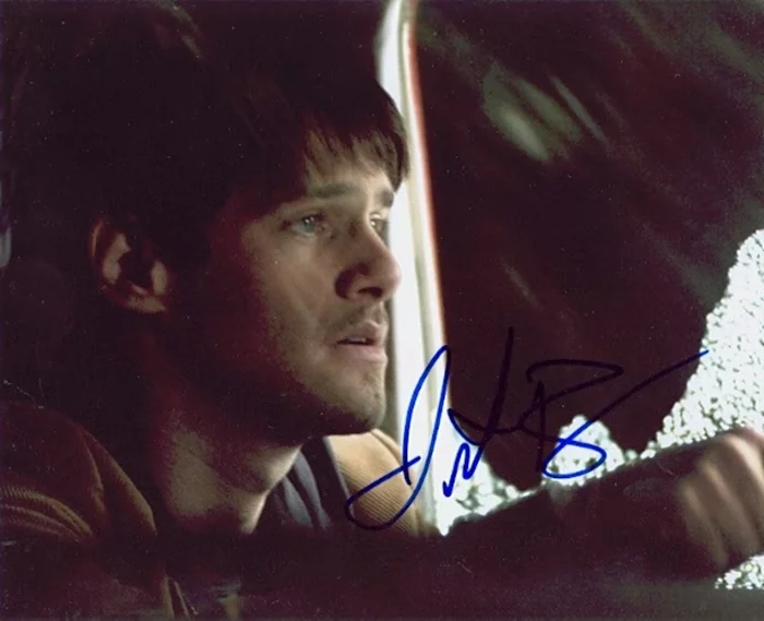 Justin Bartha autograph