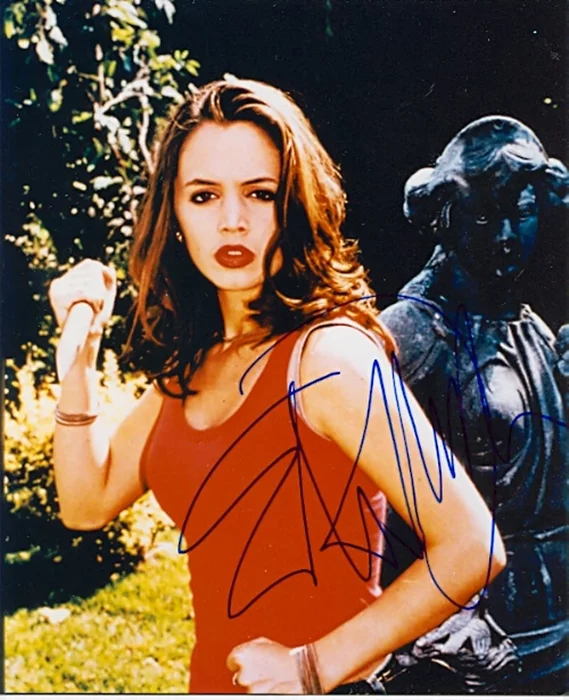 Eliza Dushku autograph