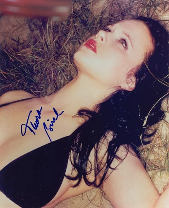 Thora Birch autograph