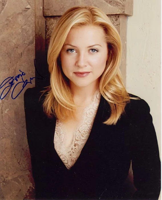 Jessica Capshaw autograph