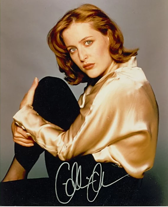 Gillian Anderson autograph