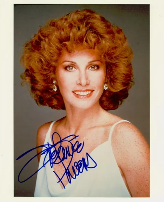 Stefanie Powers autograph