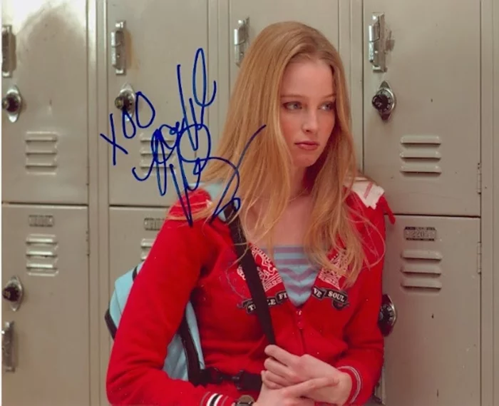 Rachel Nichols autograph