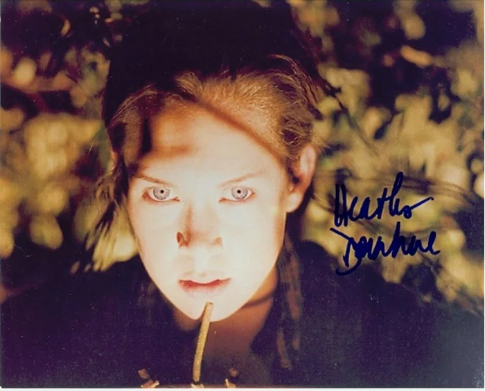 Heather Donahue autograph