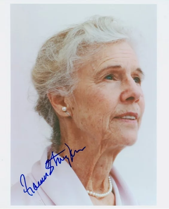 Frances Sternhagen autograph