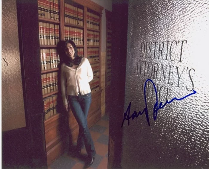 Annie Parisse autograph