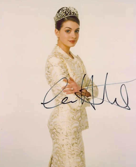 Anne Hathaway autograph