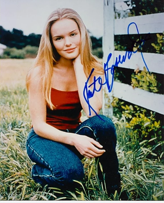 Kate Bosworth autograph