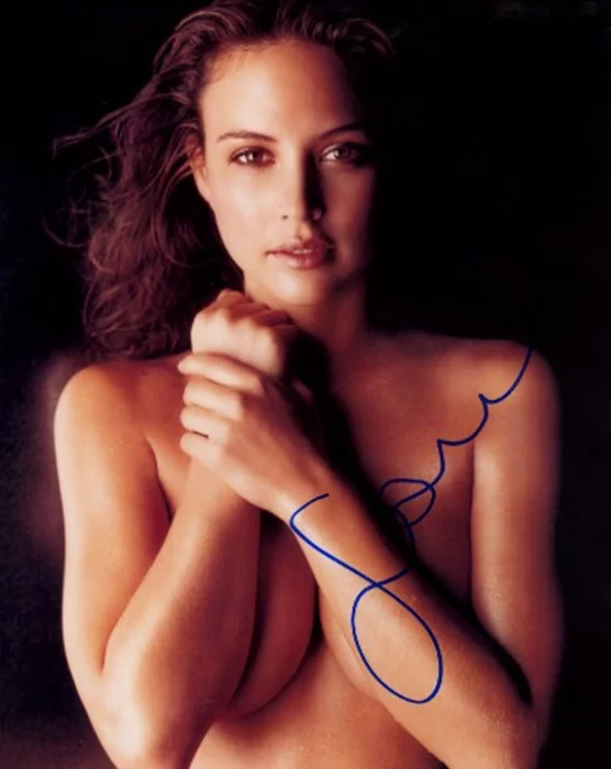 Josie Maran autograph