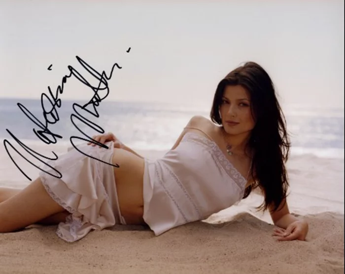 Natassia Malthe autograph