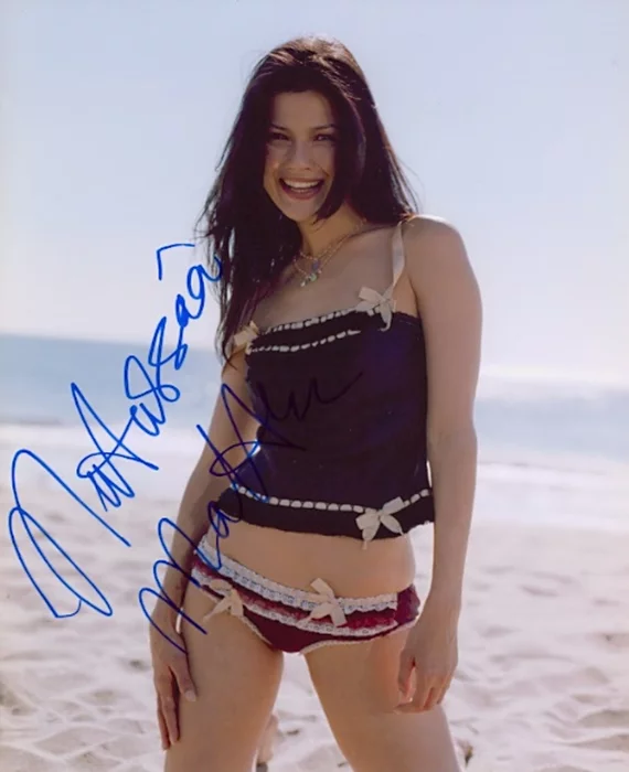 Natassia Malthe autograph