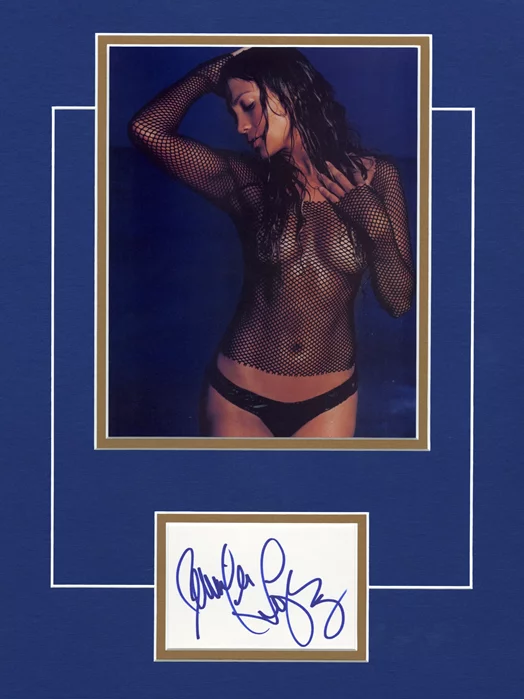 Jennifer Lopez autograph
