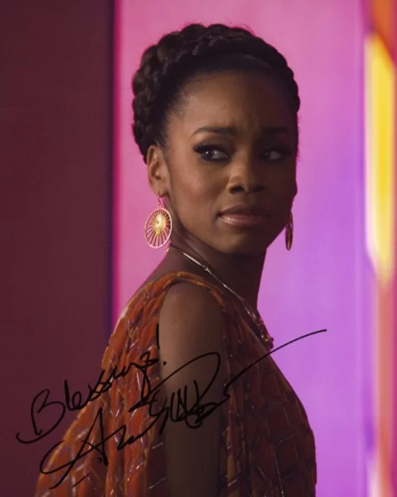 Anika Noni Rose autograph