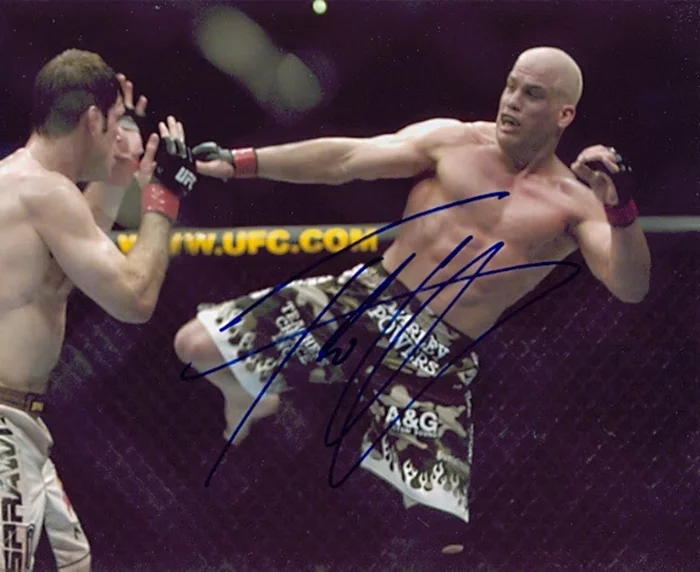 Tito Ortiz autograph