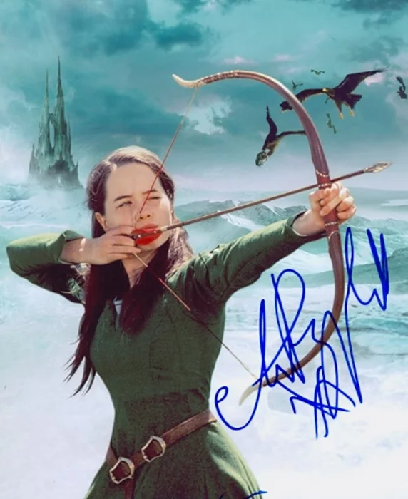 Anna Popplewell autograph