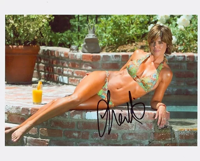 Lisa Rinna autograph