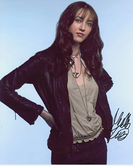 Madeline Zima autograph