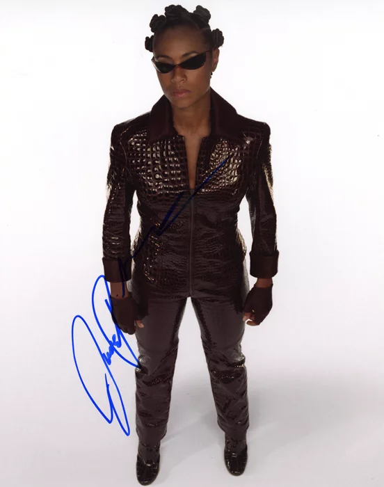 Jada Pinkett Smith autograph