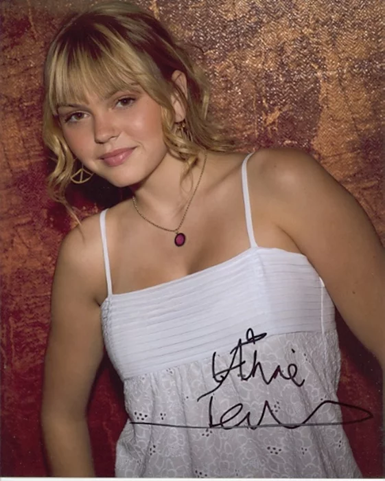Aimee Teegarden autograph