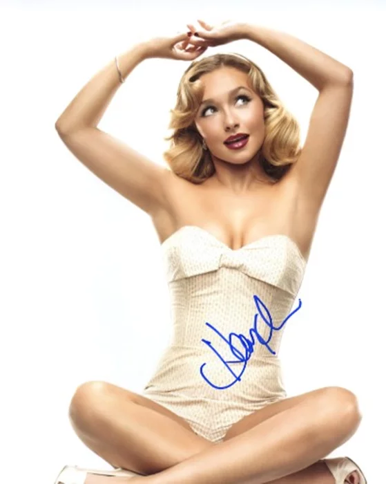 Hayden Panettiere autograph