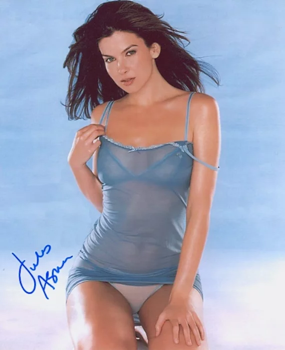 Jules Asner autograph