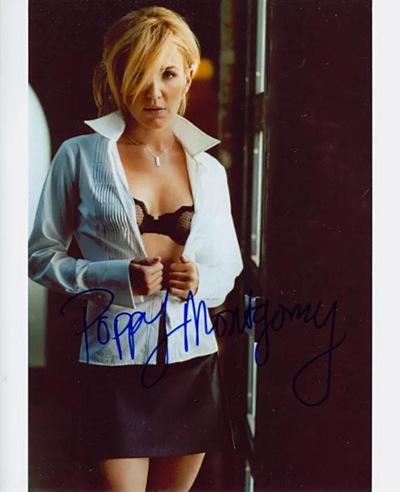 Poppy Montgomery autograph