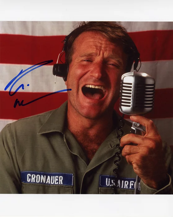 Robin Williams autograph