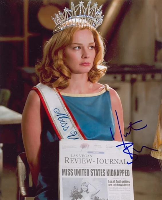 Heather Burns autograph