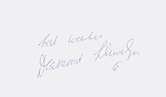 Desmond Llewelyn autograph