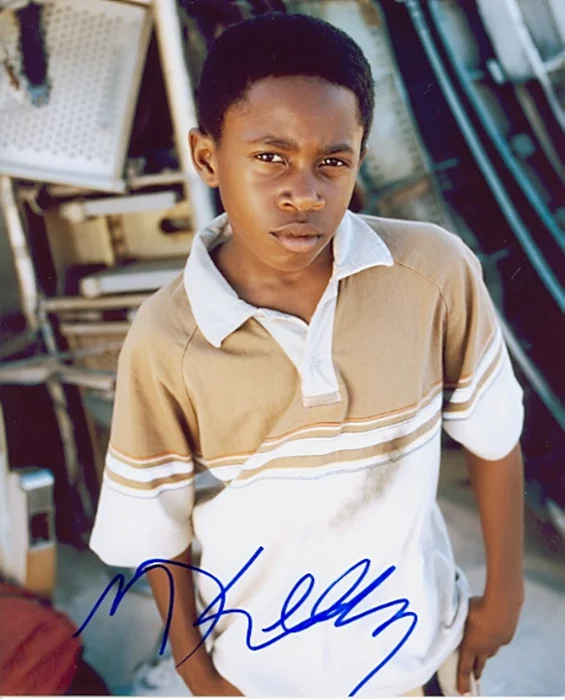 Malcolm David Kelley autograph