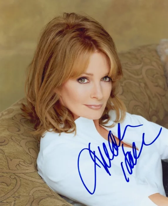 Deidre Hall autograph