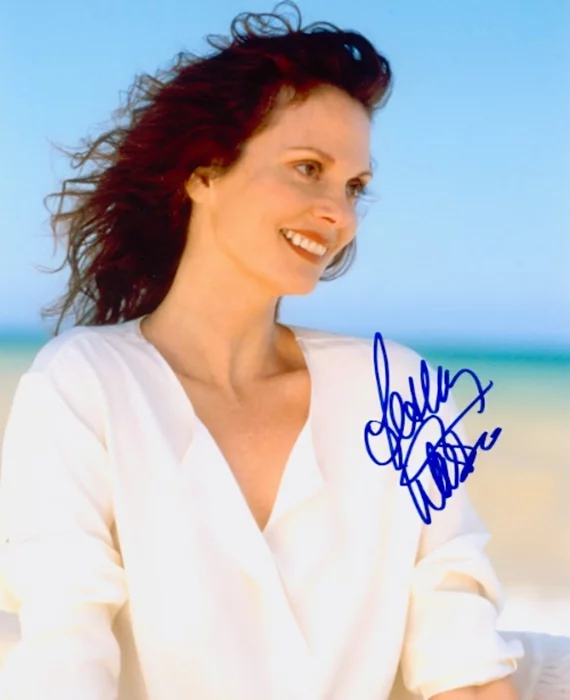 Lesley Ann Warren autograph