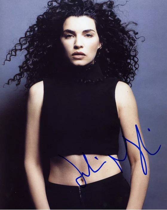 Julianna Margulies autograph
